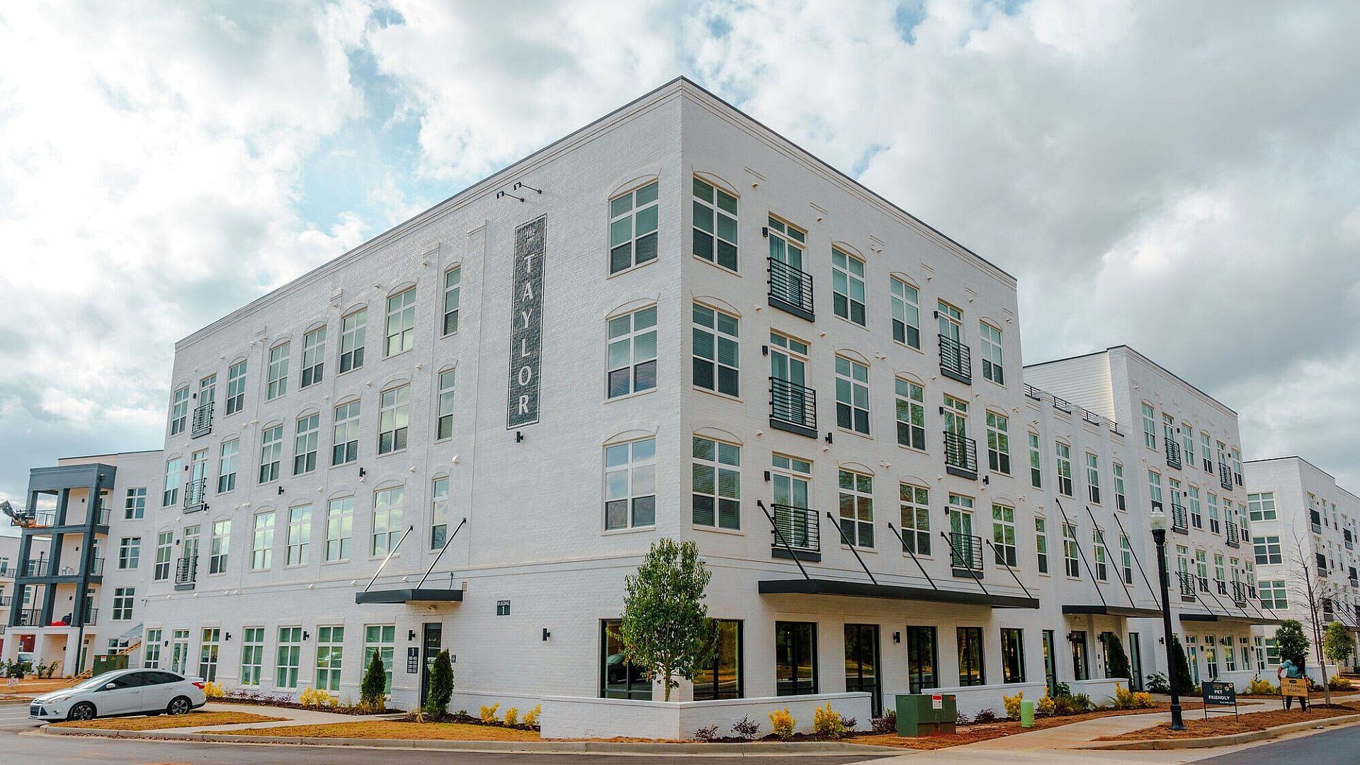 The taylor opelika al building photo